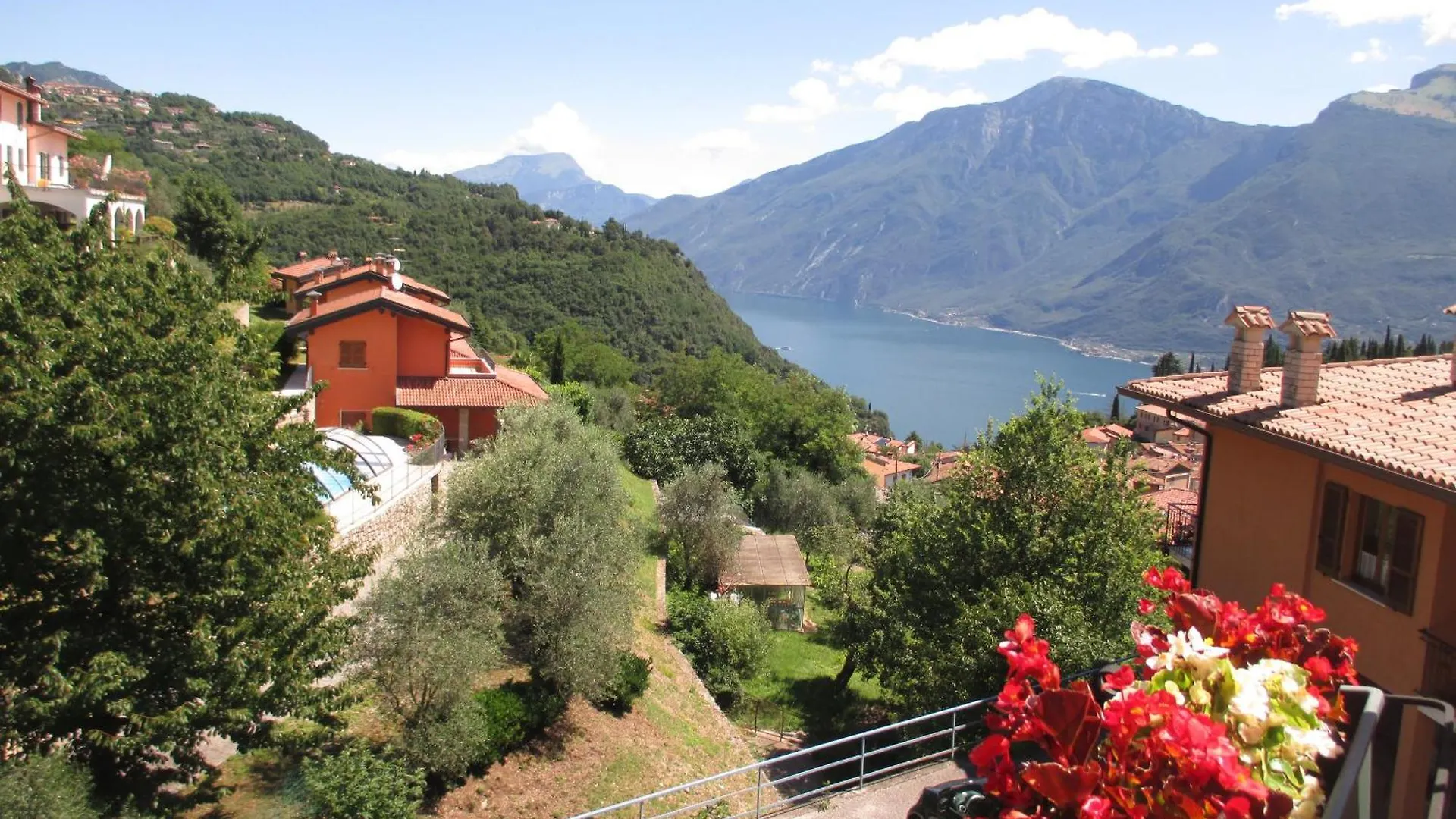 Lucerna Studio Balcony Lake View By Gardadomusmea Tremosine 0*,  Italia